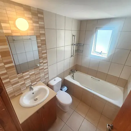 2 Bdr - Walk To Beach! Tatil Evi Protaras